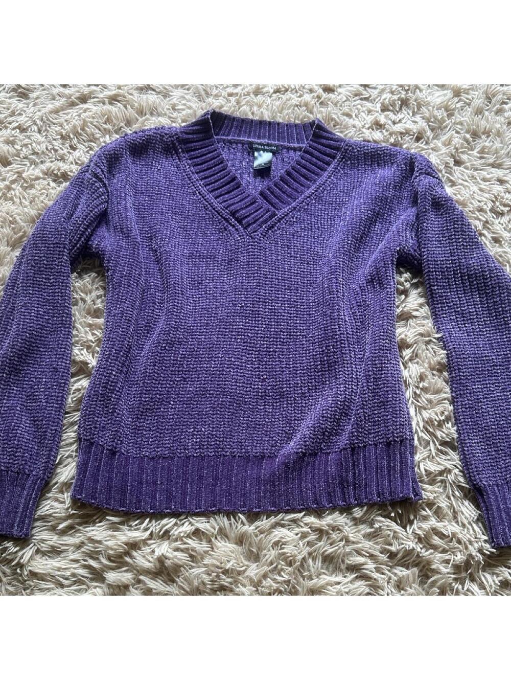 Lush & Bloom Purple V-Neck Knit Sweater Medium
